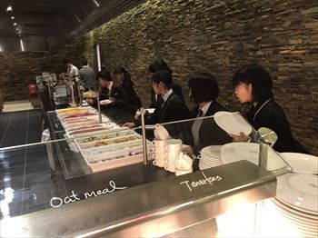 朝食の様子　その1の画像　