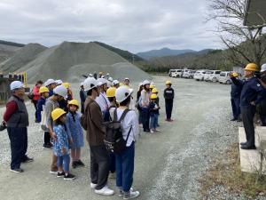 三加和鉱山による解説1