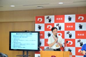 知事写真