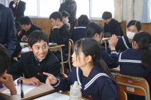 生徒話す様子