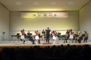 シルバー人材センターコンサートでの演奏の写真