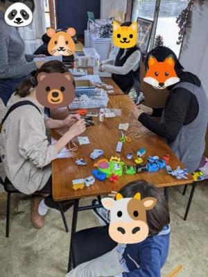 ハンドメイド作業の様子_