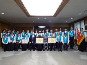 知事表敬（写真）