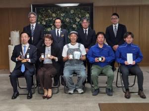 知事表敬写真